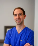 Dr. Robak
